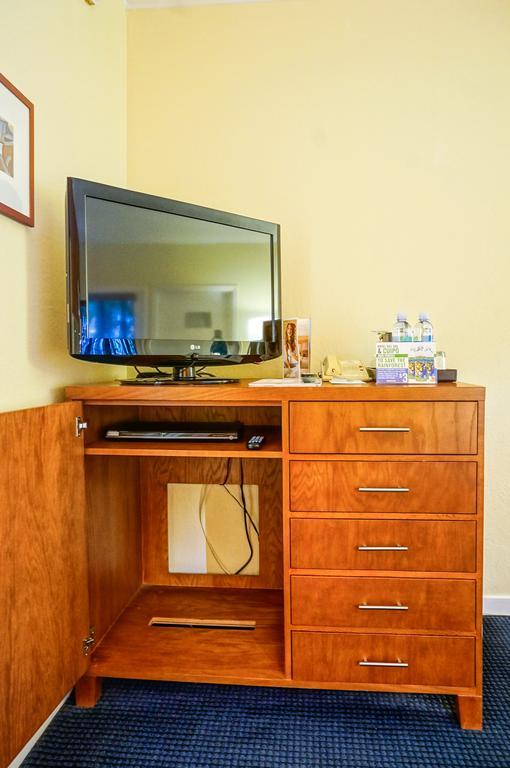 Queen Room - Disability Access