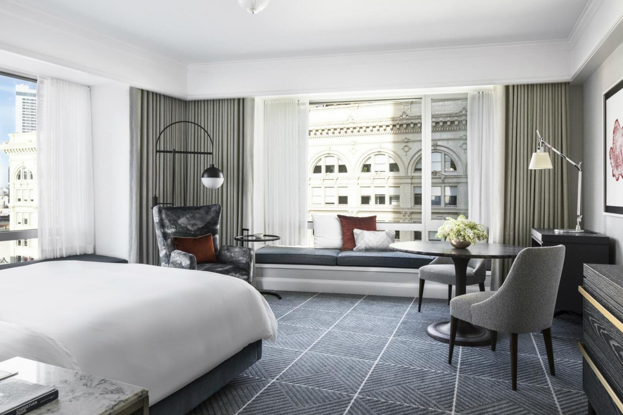 Deluxe King Room with View