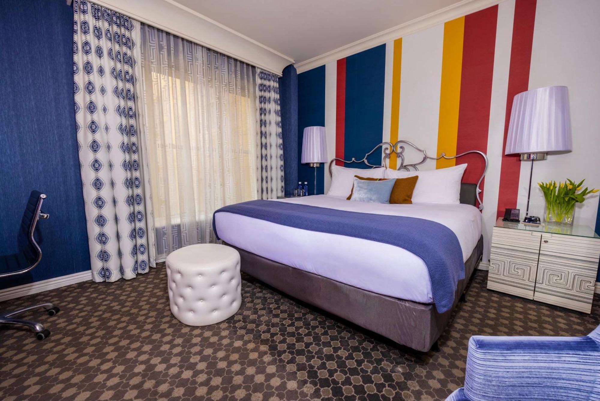 Deluxe King Room,846682394:JPEG