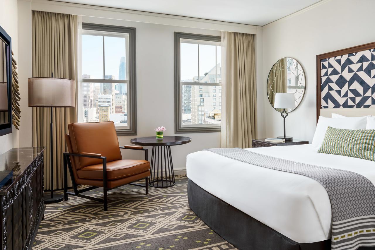 Standard King Room with City View