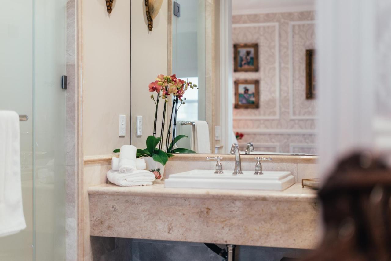 Suite Spa Bath